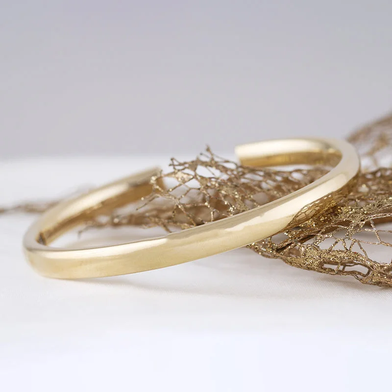 Laser - Etched Floral Design Wedding Bands in Palladium for a Delicate and Intricate LookCuff Bangle Laser - Etched Floral Design Wedding Bands in Palladium for a Delicate and Intricate LookCuff Bangle