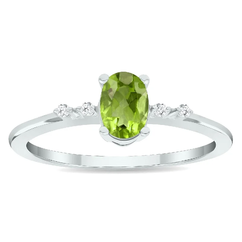 Aquamarine Gemstone Rings in 9K Gold with a Bezel Setting for a Modern and Secure FitWomen's Peridot and Diamond Sparkle Ring in 10K White Gold Aquamarine Gemstone Rings in 9K Gold with a Bezel Setting for a Modern and Secure FitWomen's Peridot and Diamond Sparkle Ring in 10K White Gold