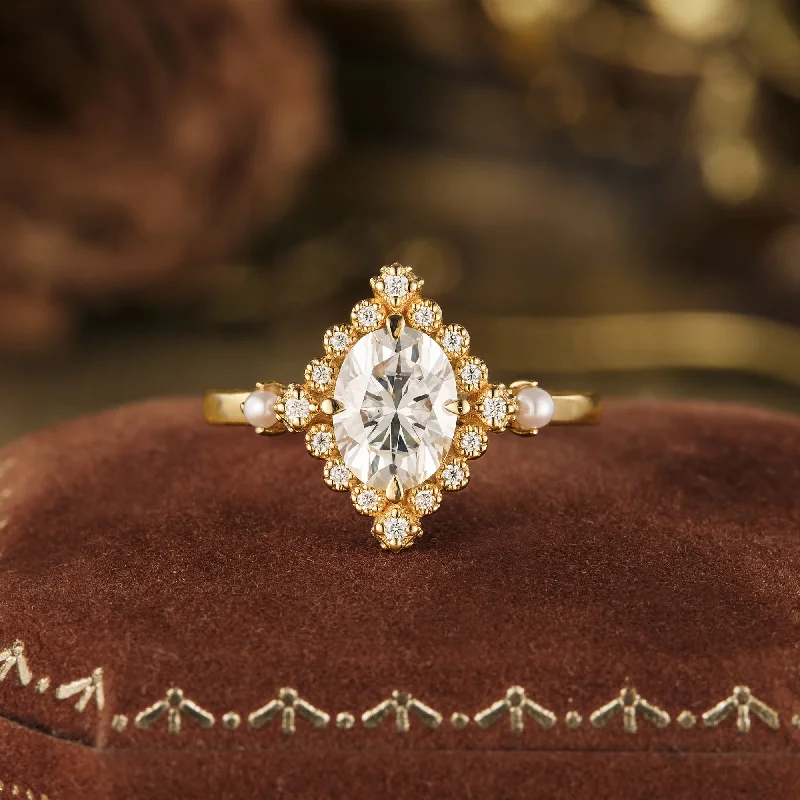 Men's Aquamarine Engagement Rings in 9K Gold with a Bezel - Set StoneGemsMagic Exclusive Moissanite Rings for Elegant Ladies Men's Aquamarine Engagement Rings in 9K Gold with a Bezel - Set StoneGemsMagic Exclusive Moissanite Rings for Elegant Ladies