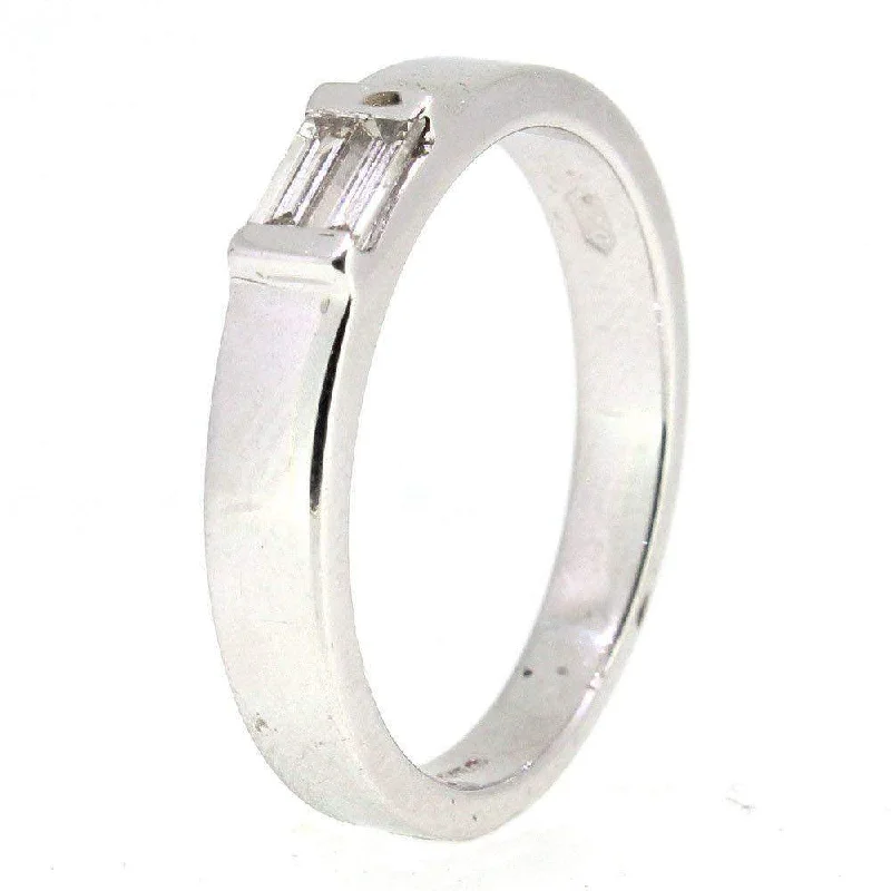 Men's Amethyst Engagement Rings in Sterling Silver with a Contemporary Geometric Setting18 Carat White Gold Emerald Cut Engagement Ring - 2591 Men's Amethyst Engagement Rings in Sterling Silver with a Contemporary Geometric Setting18 Carat White Gold Emerald Cut Engagement Ring - 2591