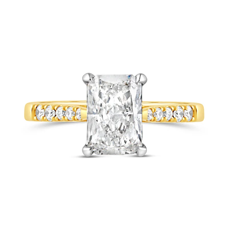 Art Deco - Inspired Wedding Bands with Geometric Patterns in Platinum for a Retro and Glamorous StyleRectangulur Cut Solitaire Engagement Ring 2.19ct Art Deco - Inspired Wedding Bands with Geometric Patterns in Platinum for a Retro and Glamorous StyleRectangulur Cut Solitaire Engagement Ring 2.19ct