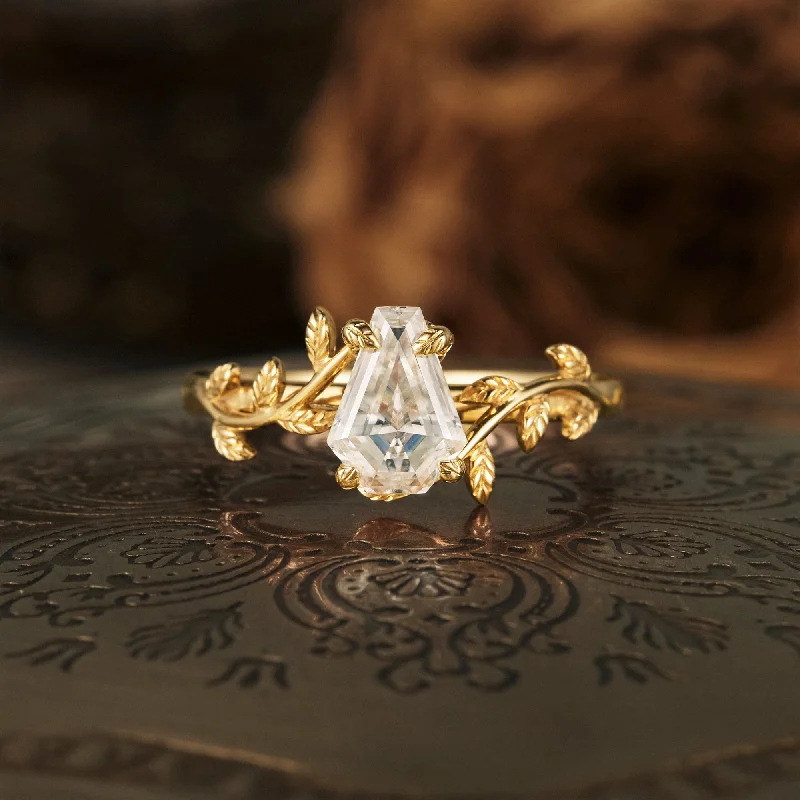 Men's Aquamarine Engagement Rings in 9K Gold with a Bezel - Set StoneGemsMagic Coffin Shaped Moissanite Cluster Leaf Branch Engagement Ring Men's Aquamarine Engagement Rings in 9K Gold with a Bezel - Set StoneGemsMagic Coffin Shaped Moissanite Cluster Leaf Branch Engagement Ring