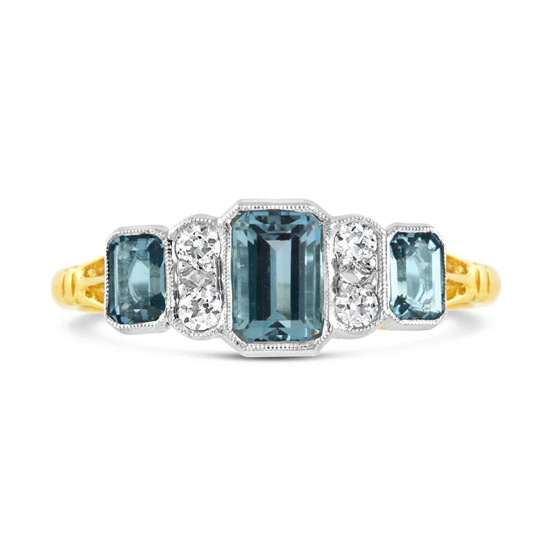 18K White Gold Classic Round - Cut Diamond Wedding Bands for a Timeless and Elegant LookAquamarine & Diamond Vintage Seven Stone Ring 18K White Gold Classic Round - Cut Diamond Wedding Bands for a Timeless and Elegant LookAquamarine & Diamond Vintage Seven Stone Ring