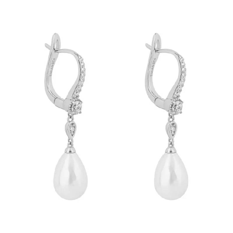 Moissanite - Set Wedding Bands in Yellow Gold for a Sparkling and Ethical Alternative to DiamondsShell Pearl & White Stone Leaver Hook Drop Earrings Moissanite - Set Wedding Bands in Yellow Gold for a Sparkling and Ethical Alternative to DiamondsShell Pearl & White Stone Leaver Hook Drop Earrings