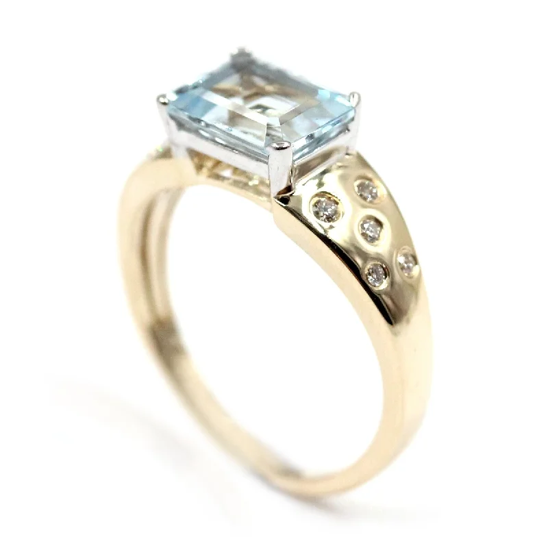 Alexandrite Gemstone Rings in Platinum with a Hidden Halo for a Rare and Luxurious Piece14Kt Yellow Gold Aquamarine and Diamond Ring