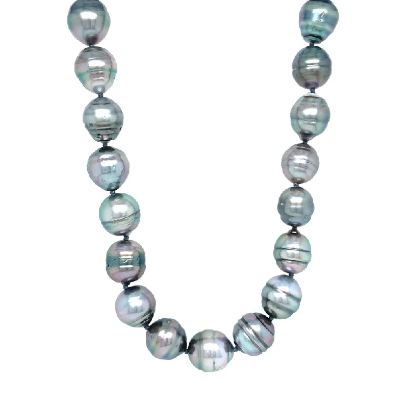 Vintage - Reproduction Cameo Pendant Necklace in Brass for Retro - Style LoversTahitian Pearl Beaded Necklace with Hidden Vario Clasp - "Siren" Vintage - Reproduction Cameo Pendant Necklace in Brass for Retro - Style LoversTahitian Pearl Beaded Necklace with Hidden Vario Clasp - "Siren"