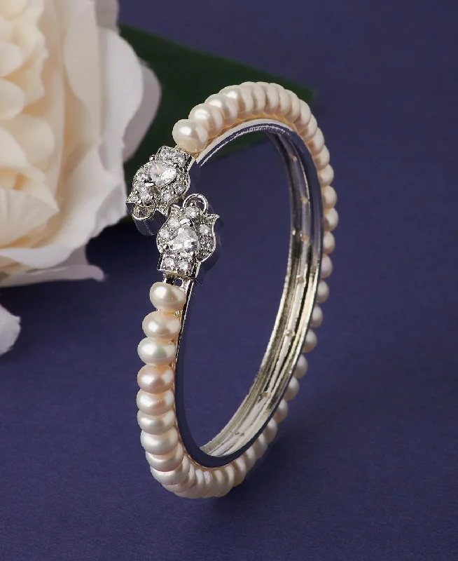Hand - Painted Pearl Bracelet with Floral Motifs for an Artistic and Unique PieceBeautiful and Classy Pearl Bangle Hand - Painted Pearl Bracelet with Floral Motifs for an Artistic and Unique PieceBeautiful and Classy Pearl Bangle