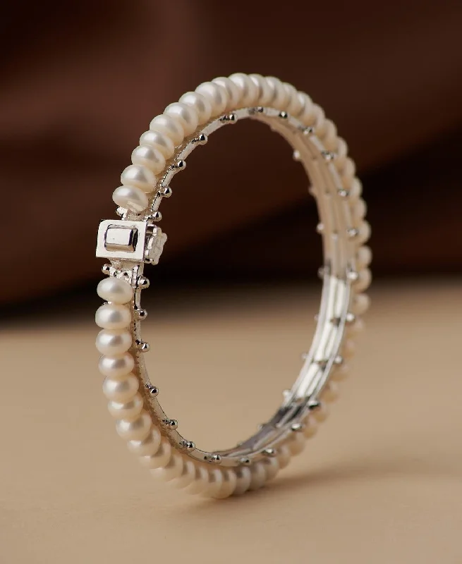Pearl Bracelet with Hidden Magnetic Clasp for Easy and Secure WearClassy Real Pearl Bangle Pearl Bracelet with Hidden Magnetic Clasp for Easy and Secure WearClassy Real Pearl Bangle