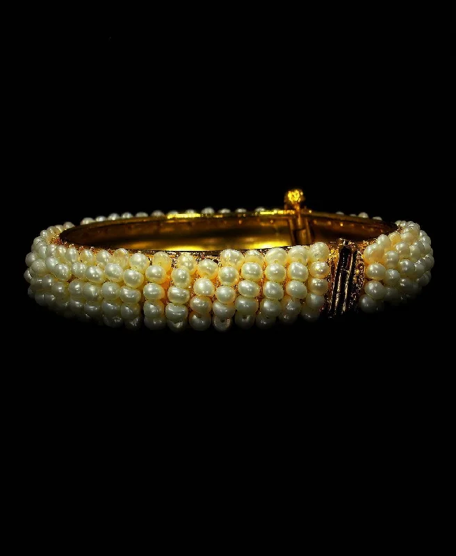 Pearl Bracelet with Hidden Magnetic Clasp for Easy and Secure WearElegant and classy Pearl Bangle Pearl Bracelet with Hidden Magnetic Clasp for Easy and Secure WearElegant and classy Pearl Bangle