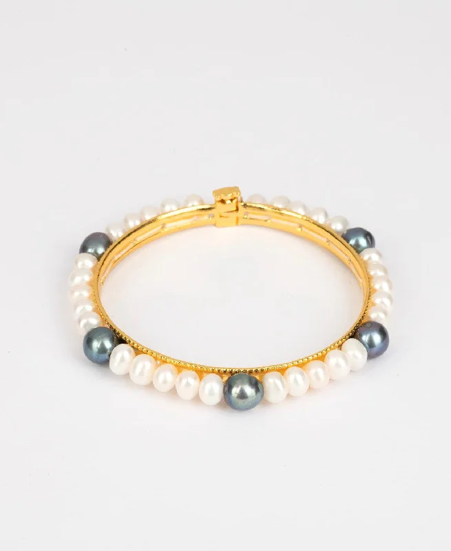 Bridal Pearl Bracelet with Ivory - Toned Pearls and Swarovski Crystals for a Wedding Day SparkleElegant and classy Pearl Bangle Bridal Pearl Bracelet with Ivory - Toned Pearls and Swarovski Crystals for a Wedding Day SparkleElegant and classy Pearl Bangle