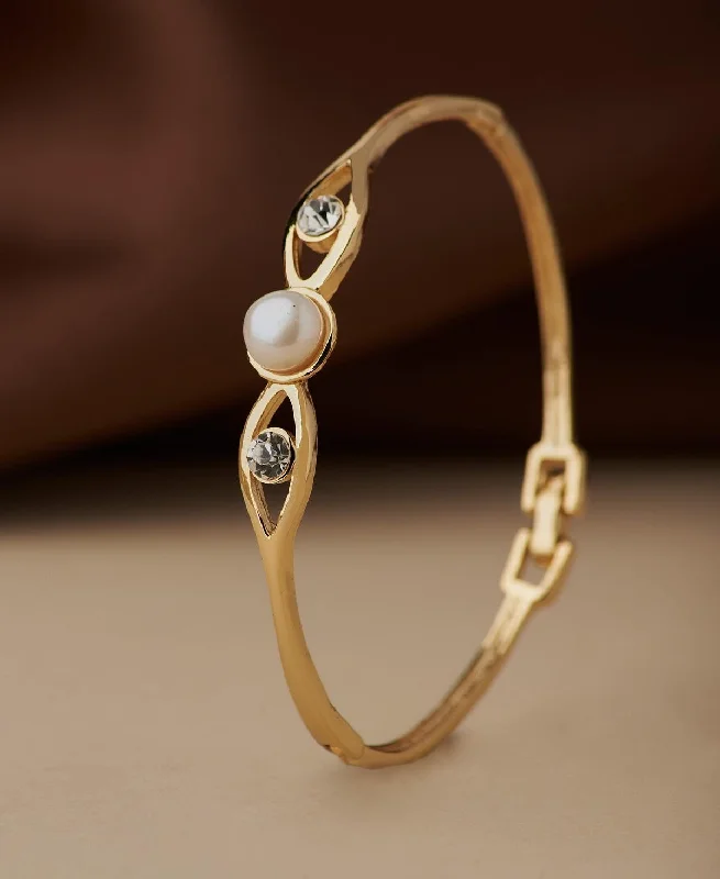 Pearl Bracelet with LED - Lit Pearl Accents for a Glowing and Eye - Catching EffectElegant and Classy Pearl Bangle Pearl Bracelet with LED - Lit Pearl Accents for a Glowing and Eye - Catching EffectElegant and Classy Pearl Bangle