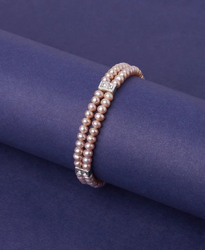 Pearl Bracelet with Hidden Magnetic Clasp for Easy and Secure WearElegant and classy Pearl Bracelet Pearl Bracelet with Hidden Magnetic Clasp for Easy and Secure WearElegant and classy Pearl Bracelet
