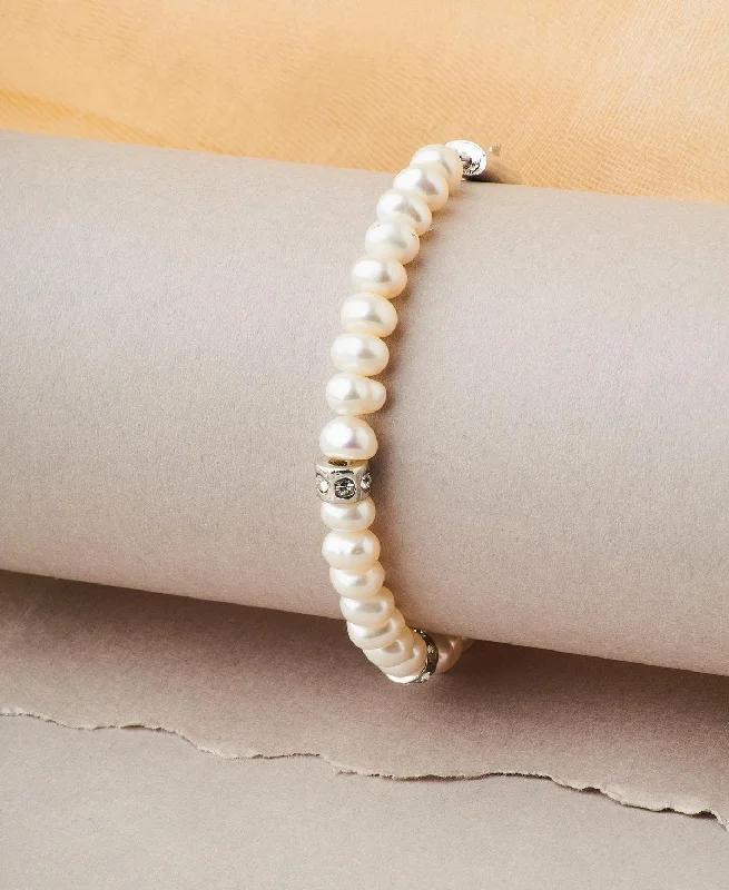 Mother - of - Pearl Inlay Pearl Bracelet with Brass Accents for a Luxurious TextureFashionable Stone Studded Ring Pearl Bracelet Mother - of - Pearl Inlay Pearl Bracelet with Brass Accents for a Luxurious TextureFashionable Stone Studded Ring Pearl Bracelet
