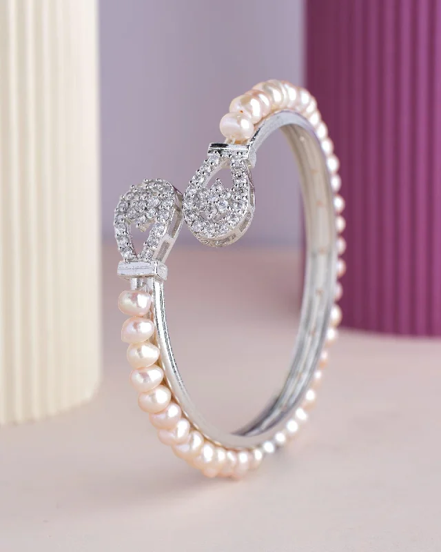 Beach - Inspired Pearl and Shell Bracelet with Seashell - Shaped Beads for a Summery LookFlory White Pearl Bangle Beach - Inspired Pearl and Shell Bracelet with Seashell - Shaped Beads for a Summery LookFlory White Pearl Bangle