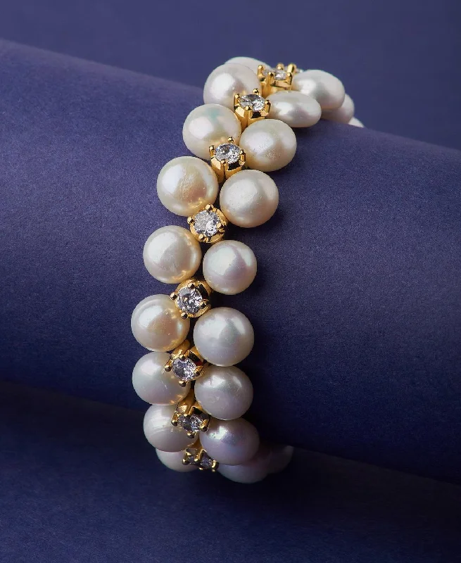 Hand - Painted Pearl Bracelet with Floral Motifs for an Artistic and Unique PieceGorgeous Gold Pearl Bracelet Hand - Painted Pearl Bracelet with Floral Motifs for an Artistic and Unique PieceGorgeous Gold Pearl Bracelet