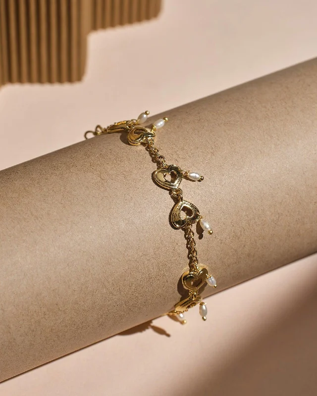Unisex Pearl and Hemp Bracelet with Natural Wood Beads for an Earthy and Sustainable AccessoryIrresistibly Stylish Link Pearl Bracelet Unisex Pearl and Hemp Bracelet with Natural Wood Beads for an Earthy and Sustainable AccessoryIrresistibly Stylish Link Pearl Bracelet