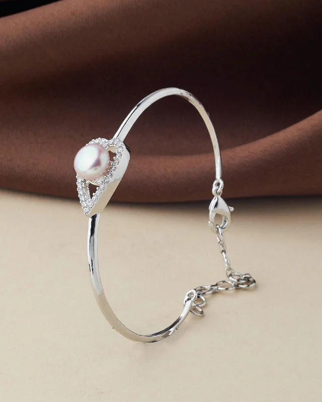 Hand - Painted Pearl Bracelet with Floral Motifs for an Artistic and Unique PieceElegant and classy Pearl Bangle Hand - Painted Pearl Bracelet with Floral Motifs for an Artistic and Unique PieceElegant and classy Pearl Bangle