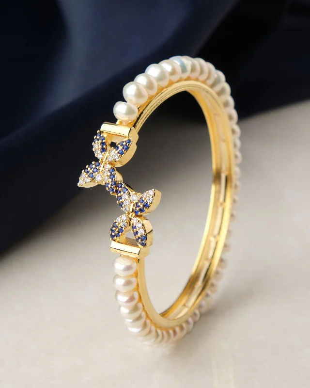 Pearl Bracelet with LED - Lit Pearl Accents for a Glowing and Eye - Catching EffectPretty Stone Studded Pearl Bangle Pearl Bracelet with LED - Lit Pearl Accents for a Glowing and Eye - Catching EffectPretty Stone Studded Pearl Bangle