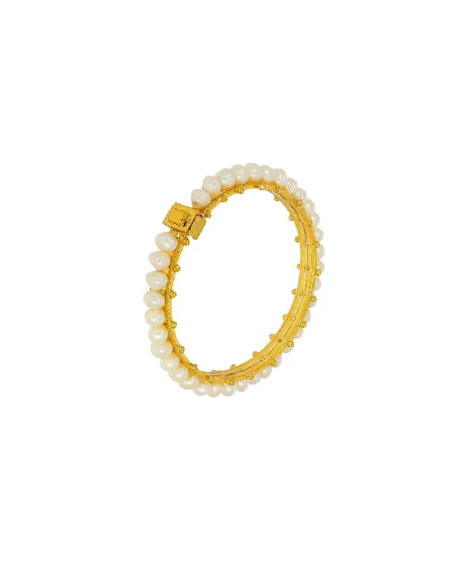 Unisex Pearl and Hemp Bracelet with Natural Wood Beads for an Earthy and Sustainable AccessoryPretty Real Pearl Bangle Unisex Pearl and Hemp Bracelet with Natural Wood Beads for an Earthy and Sustainable AccessoryPretty Real Pearl Bangle