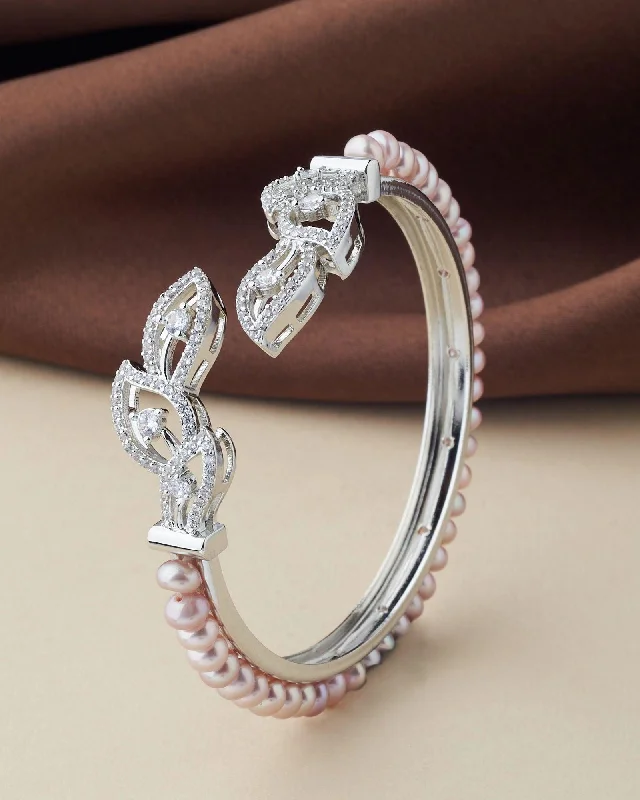 Cultured Akoya Pearl Bracelet with Sterling Silver Clasp for Timeless EleganceLeafy Classy Pearl Bangle Cultured Akoya Pearl Bracelet with Sterling Silver Clasp for Timeless EleganceLeafy Classy Pearl Bangle